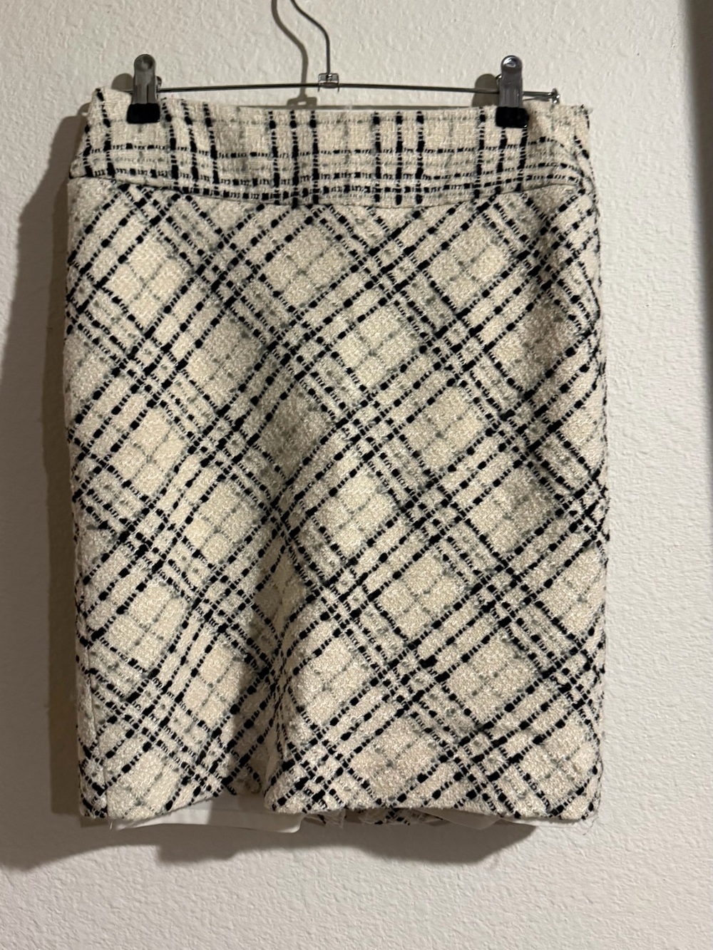 White House Black Market Cream and Black Plaid Pencil Skirt